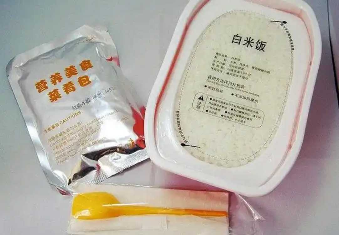 日產10萬份！呂工機械自動米飯包裝機：灌裝封口殺菌三合一，產能翻倍
