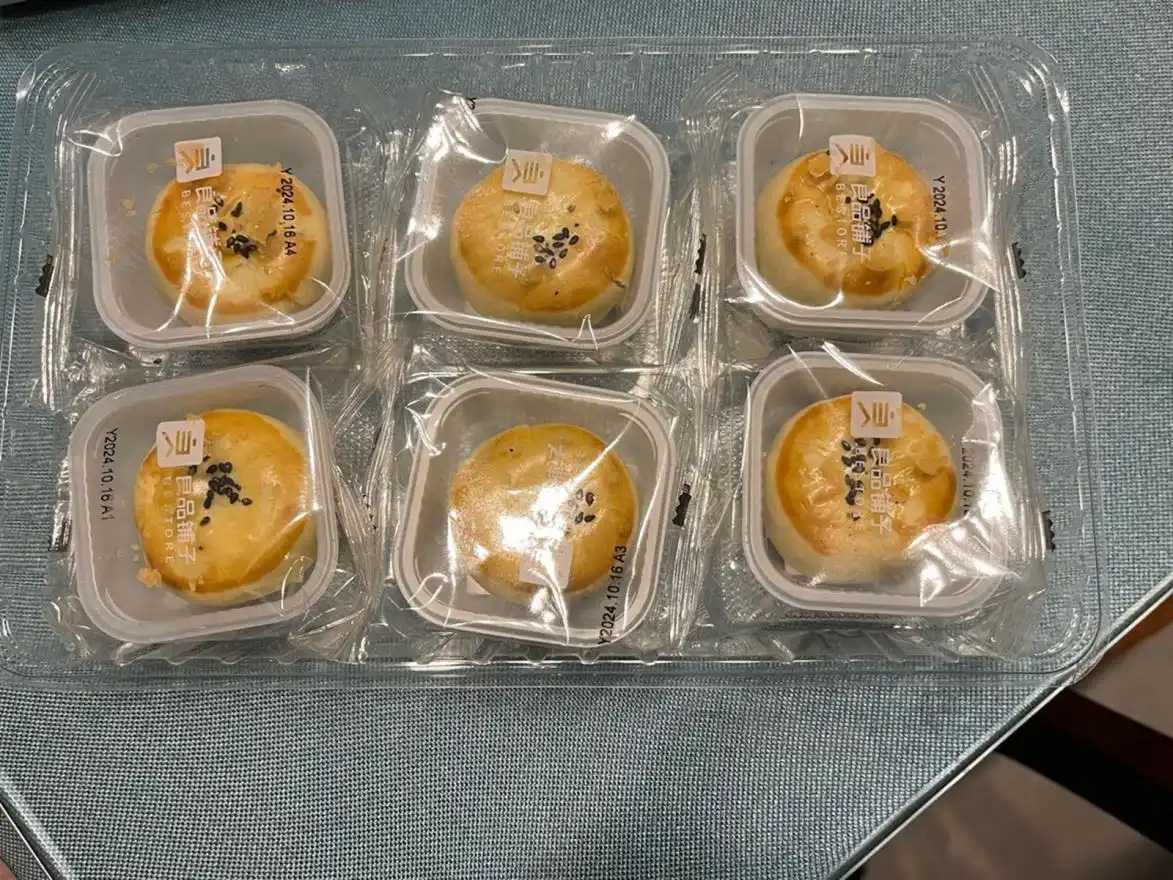 告別人工，擁抱高效：呂工機(jī)械自動(dòng)化解決方案，破解蛋黃酥、月餅量產(chǎn)難題