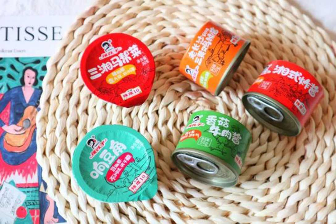 從0到整線交付，呂工機(jī)械為調(diào)味品企業(yè)定制全自動(dòng)醬料包裝產(chǎn)線